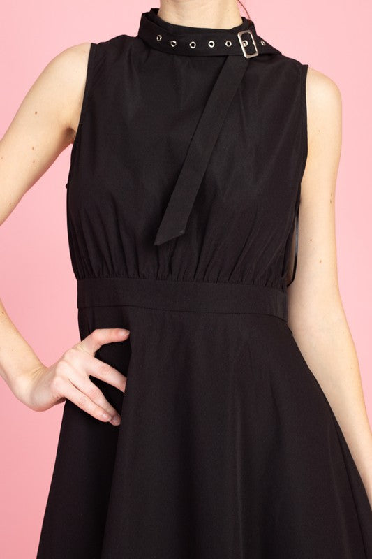 Belt it detail neck dress