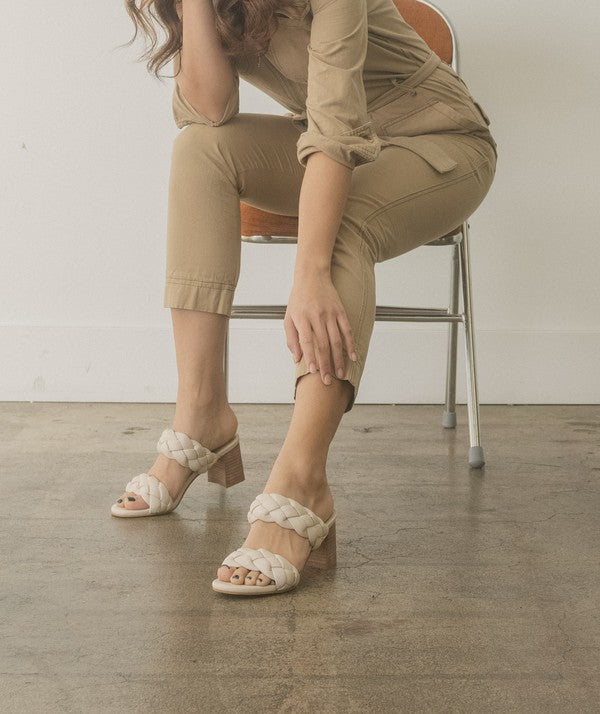 OASIS SOCIETY Regine Casual Braided Heel
