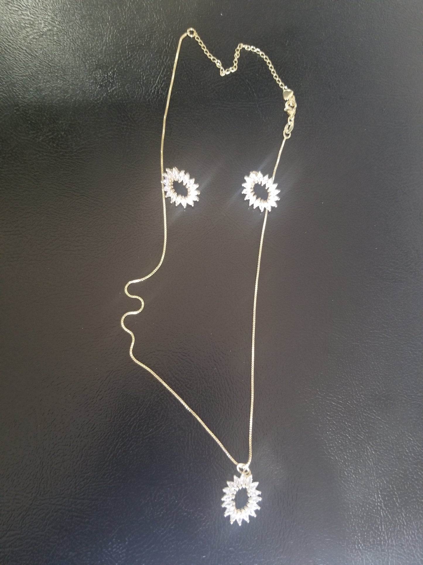 Jewelry fashion