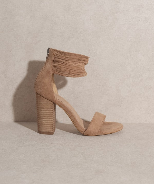 OASIS SOCIETY Blair   Thick Ankle Strap Block Heel