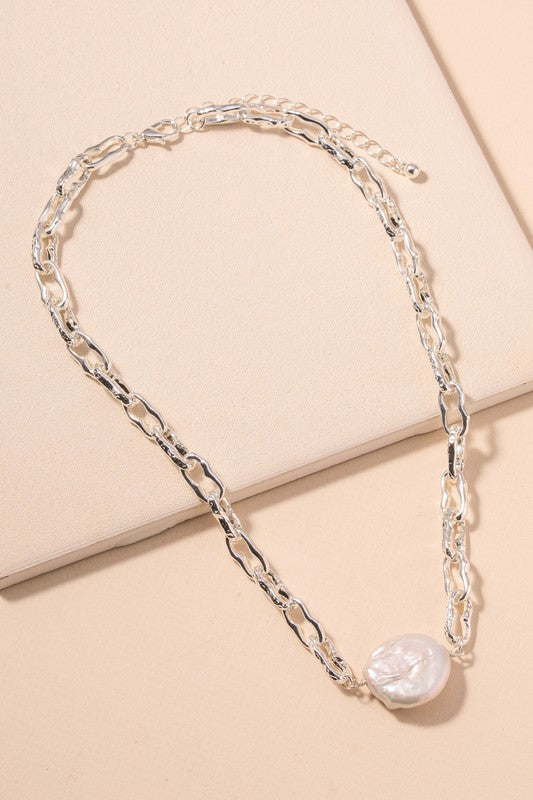 Hammered Chain Pearl Necklace