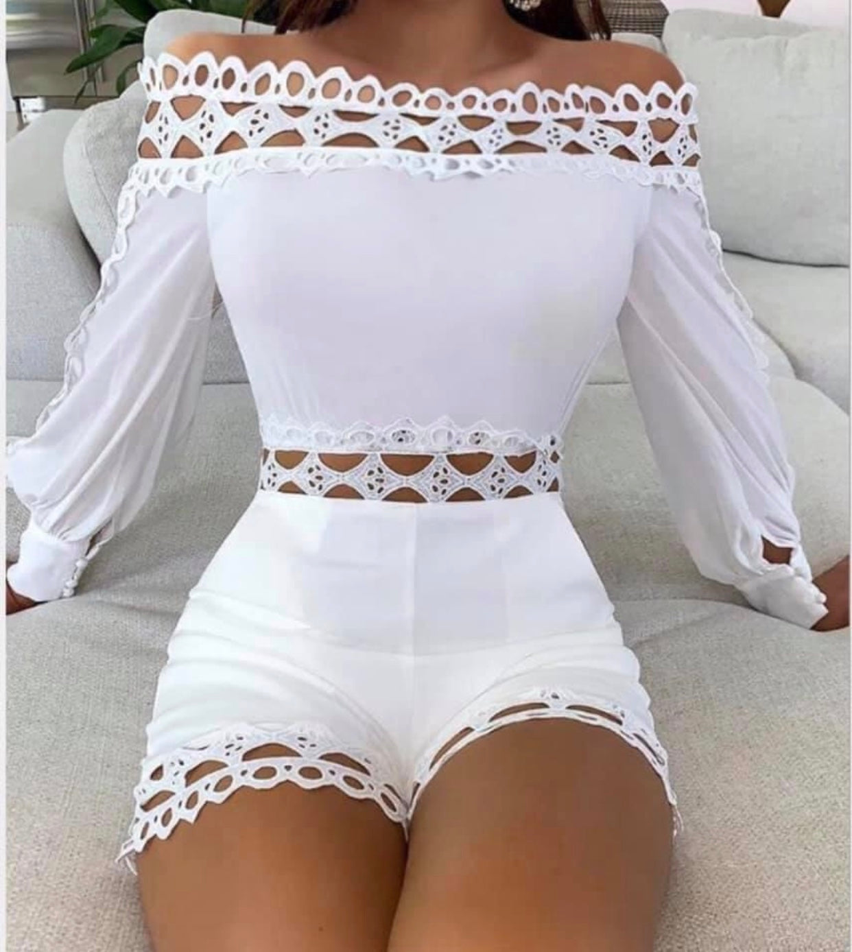 Short elegant romper long sleeve